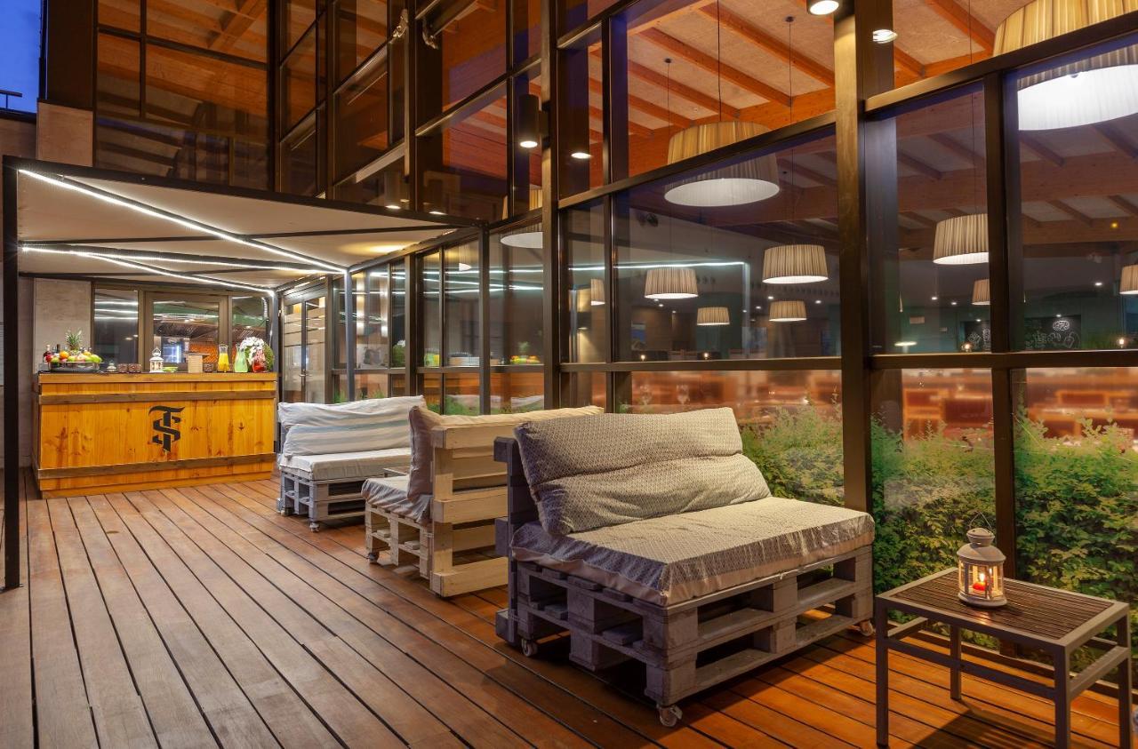 Hotel Puerta De Bilbao 4*
