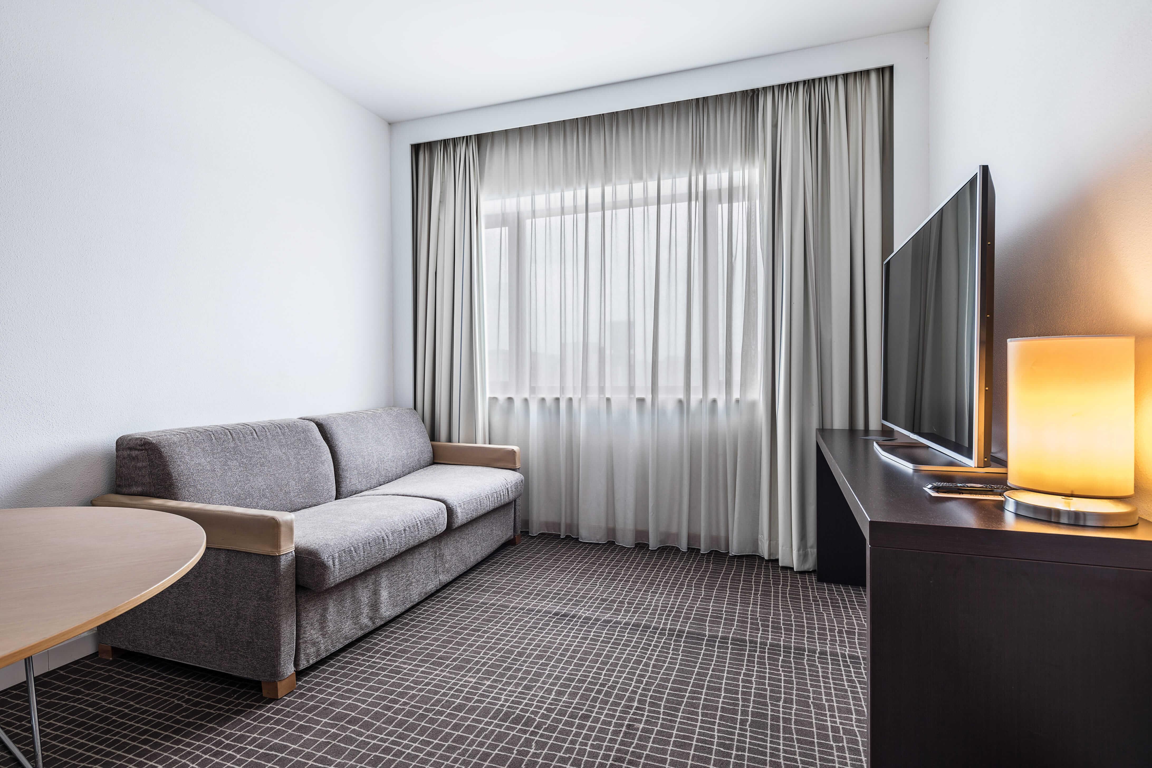 Hotel Puerta De Bilbao 4*